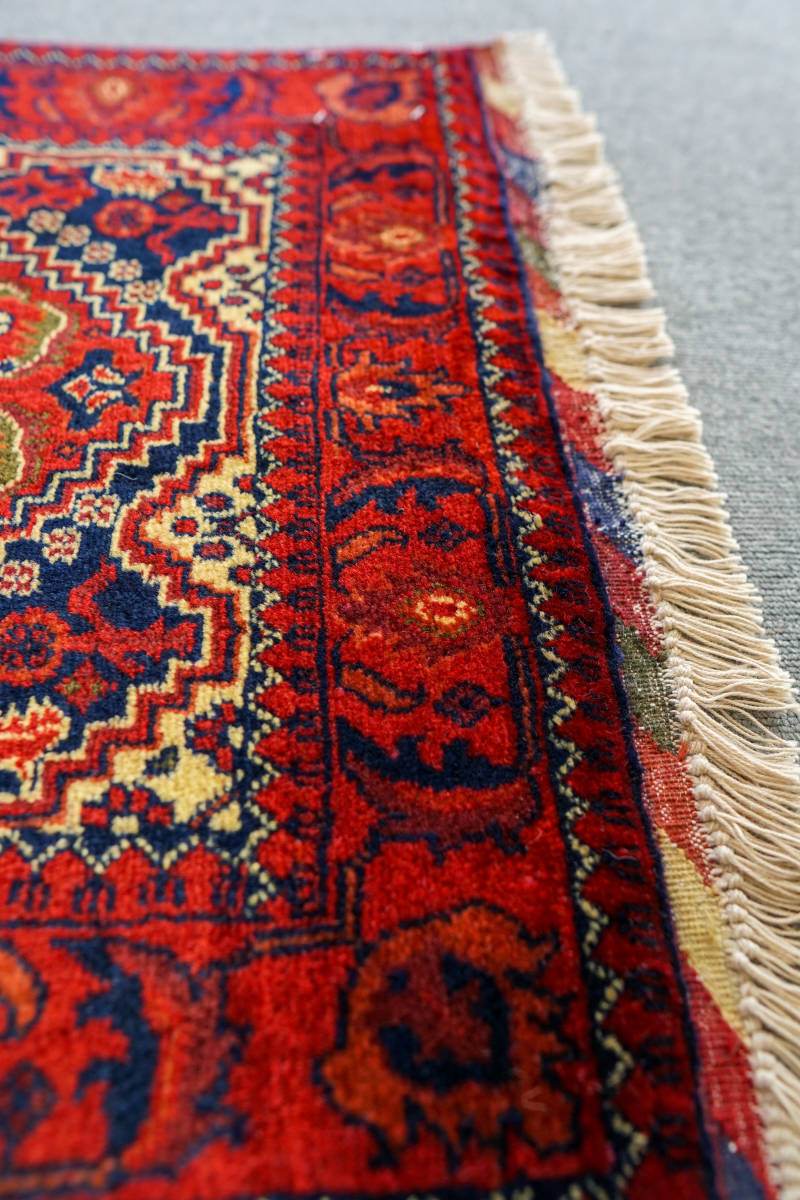 107×56cm【アフガニスタン手織り絨毯 Fine カールモハメディ 107×56cm【アフガニスタン手織り絨毯 Fine カールモハメディ