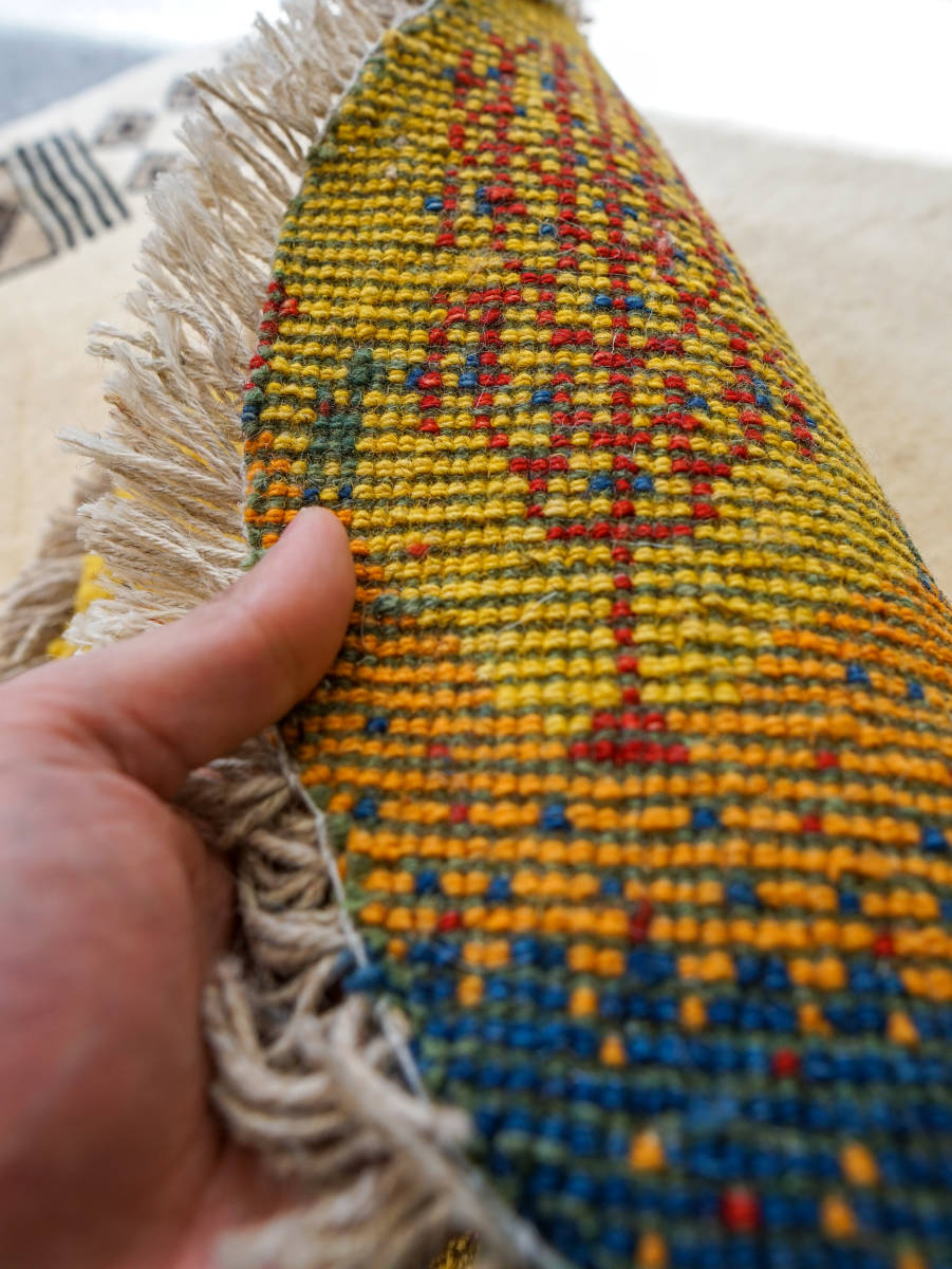 40×40cm【ペルシャ絨毯 手織りギャッベ】アマレ族ギャッベ ギャベ 18572