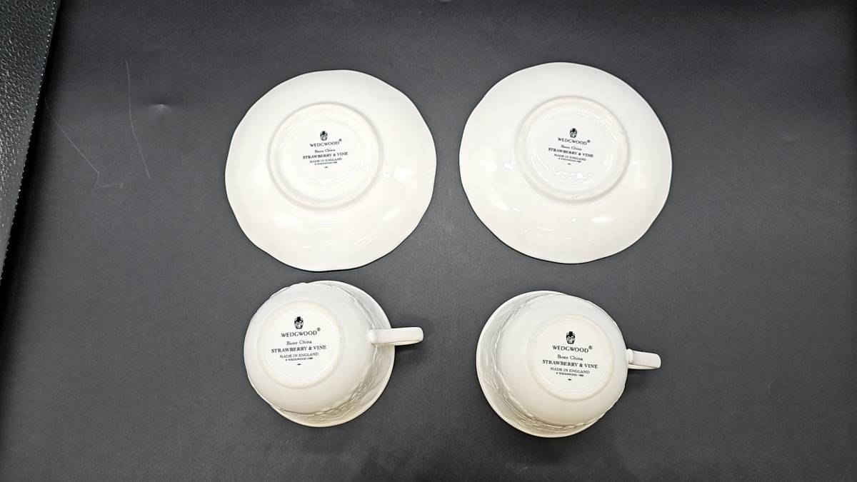 NS33557 WEDGWOOD ウェッジウッド STRAWBERRY ＆ VINE ストロベリー アンド ヴァイン カップ＆ソーサー 2客セット 中古品の画像4