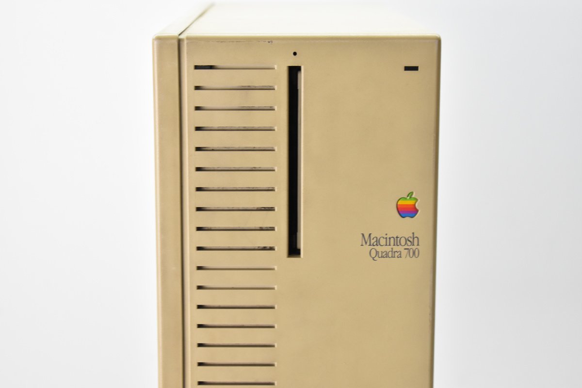 Apple Macintosh Quadra700 M5920 通電確認済 [アップル][マッキントッシュ][クアドラ][パーソナルコンピュータ][マック][MAC][PC]H_画像4