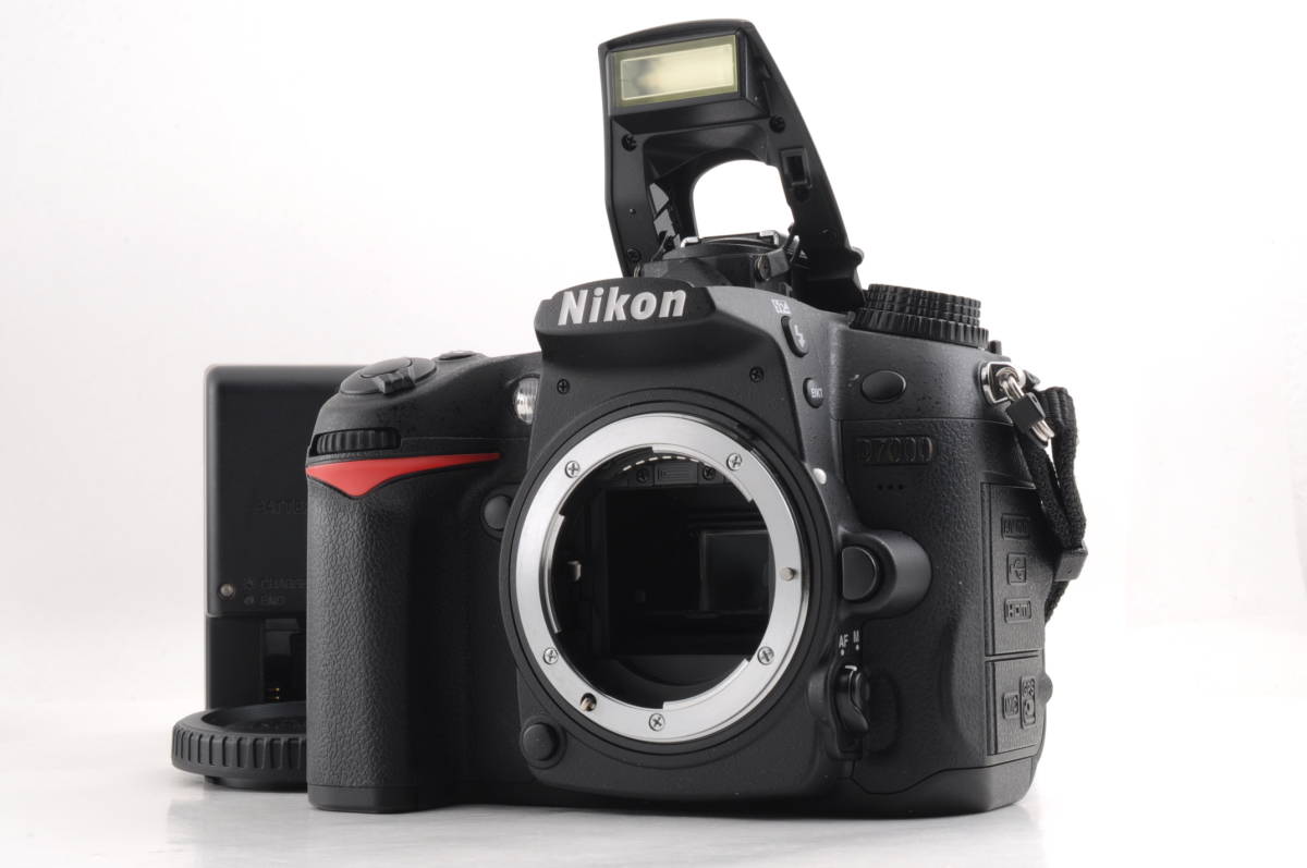 シャッター回数 130回 美品 動作品 ニコン Nikon D7000 ボディ デジタル一眼カメラ 充電器付 管K5475_画像1