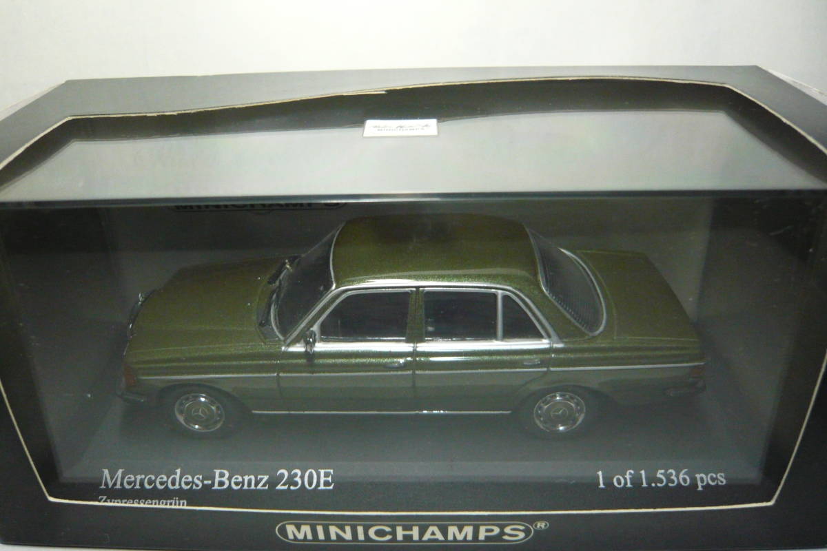 '76 メルセデスベンツ 230E -W123- ／ミニチャンプス1/43／ダークグリーン メタリック／ツィプレッセン・グリュン_画像5