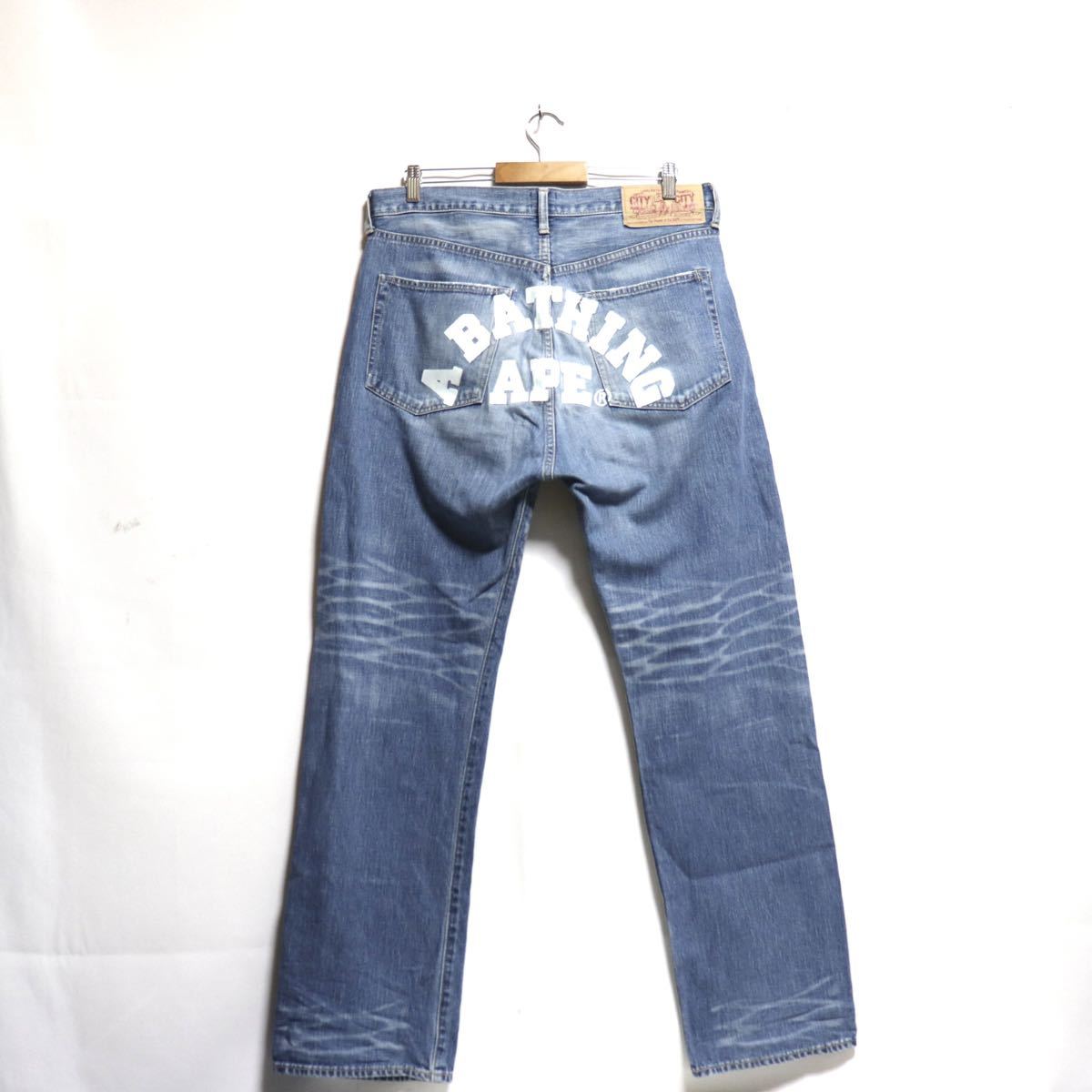 希少【a bathing ape / ア ベイシングエイプ】bape college logo paint denim pants/カレッジ ロゴ/ペイント/デニム パンツ_画像3