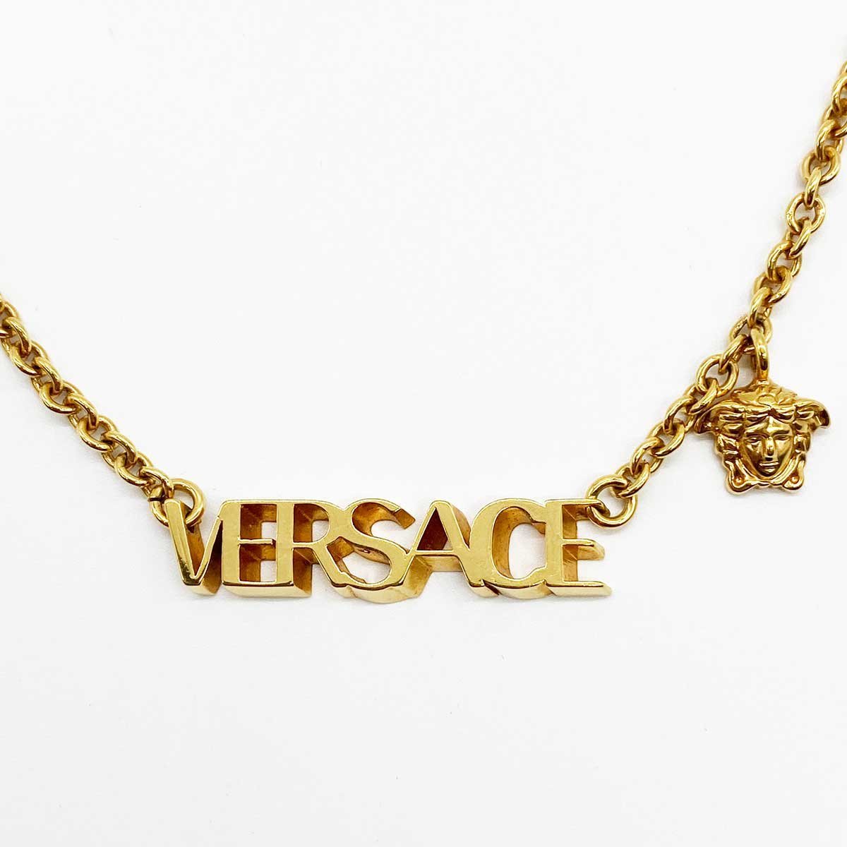 美品 VERSACE ヴェルサーチ メデューサ ネックレス ロゴ ゴールドカラー アクセサリー メンズ レディース ファッション USED