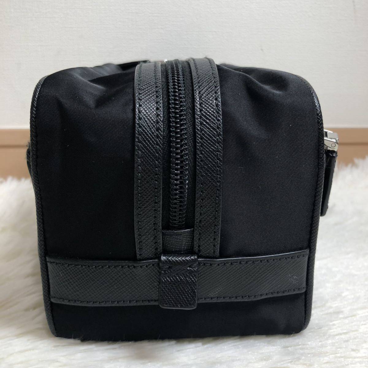 1円 超極美品 PRADA プラダ 2NA819 クラッチ トライアングルロゴ セカンドバッグ ブラック メンズ_画像4