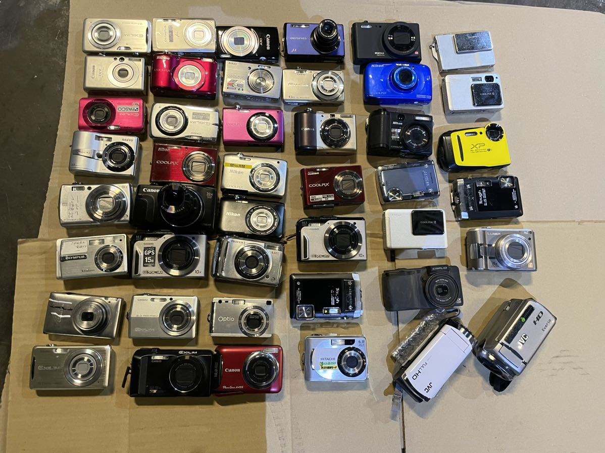 1円～ デジタルカメラ まとめ出品　メーカー大量　CASIO /OLYMPUS /Canon /SONY /FUJIFILM/ Nikon ジャンク品 約44台_画像1