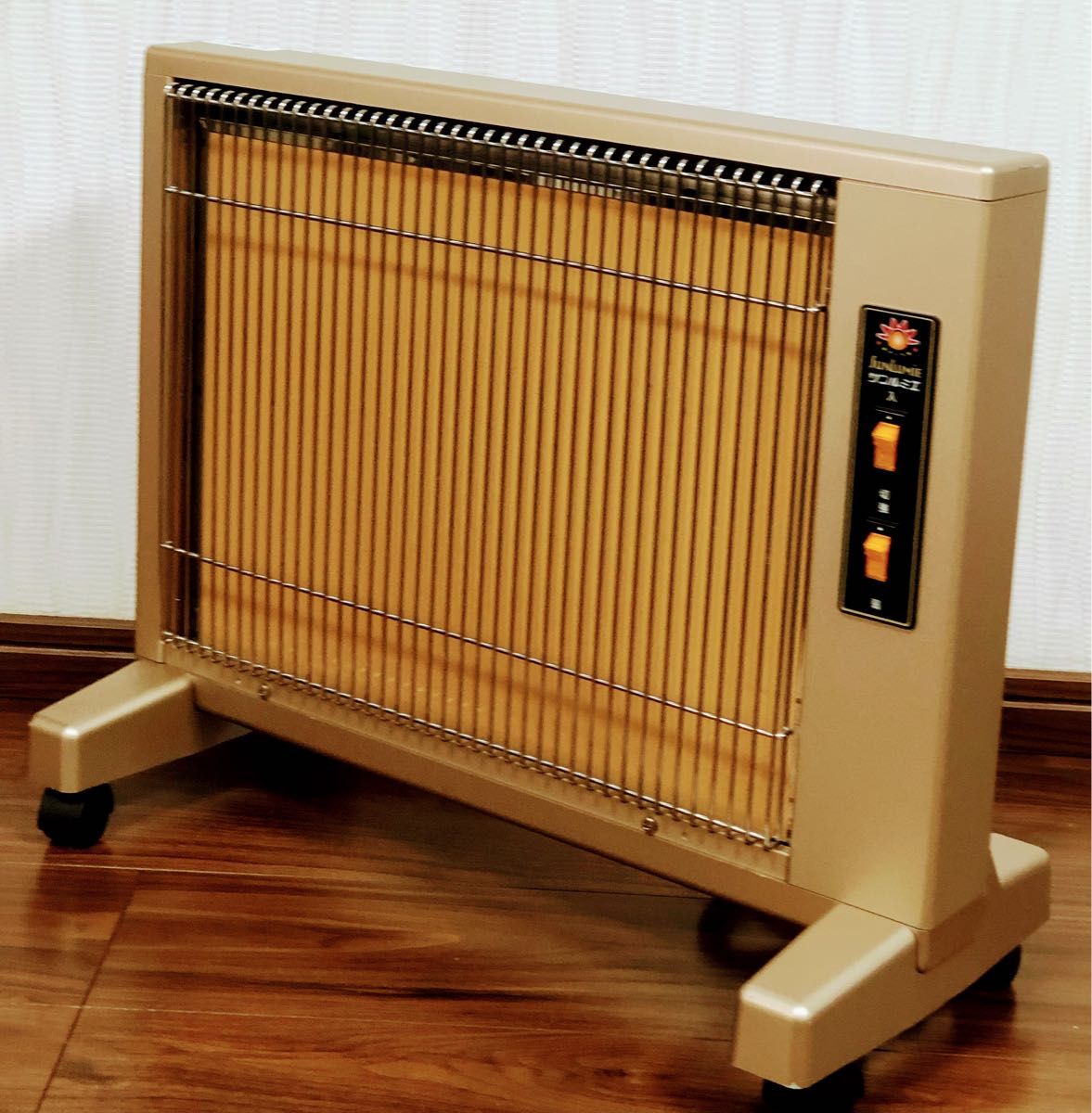 遠赤外線ヒーター サンルミエ キュートE800LS 日本製(動作確認 遠赤外線ヒーター サンルミエ キュートE800LS 日本製(動作確認