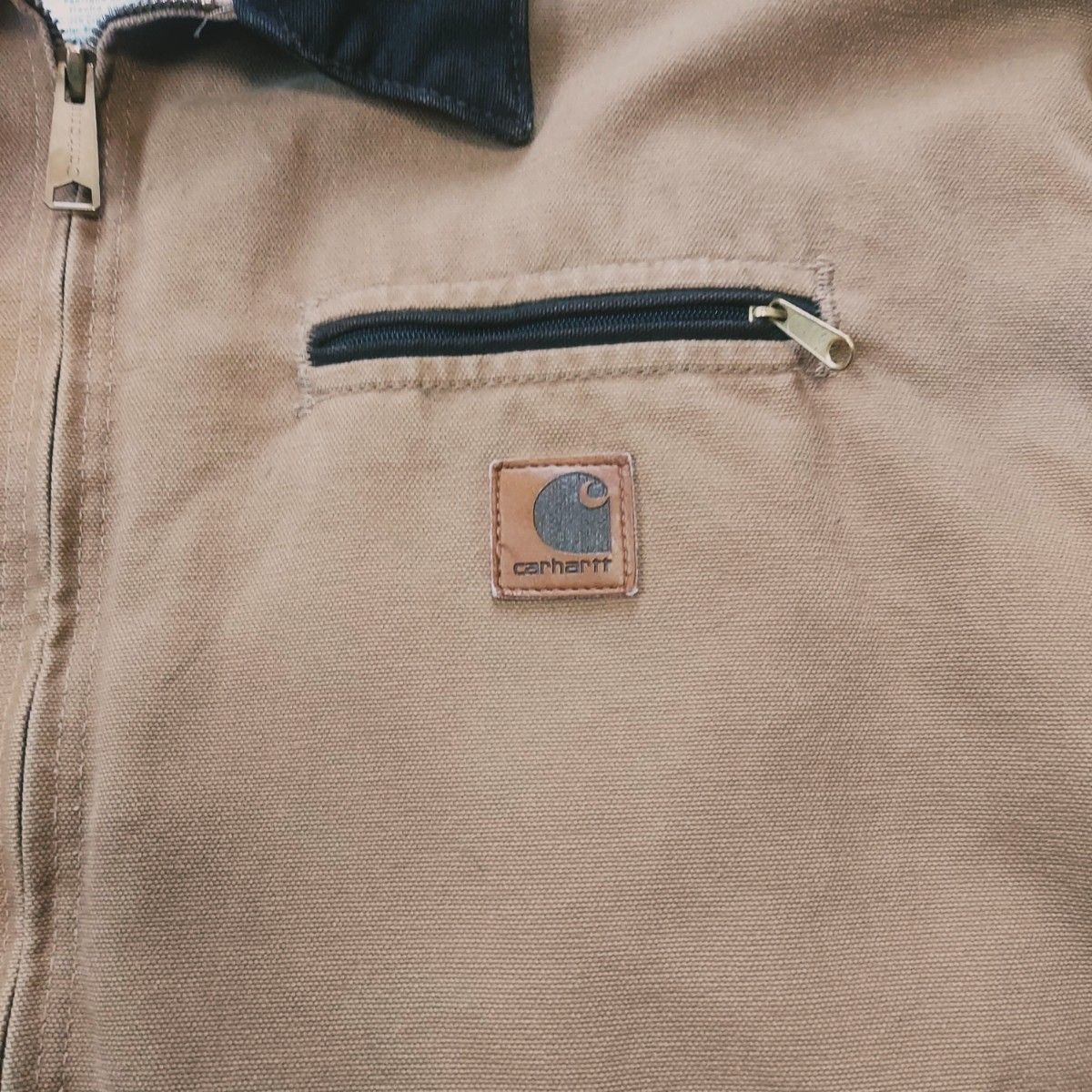 1-22【人気】Carhartt カーハート デトロイトジャケット企業ロゴ 1-22【人気】Carhartt カーハート デトロイトジャケット企業ロゴ