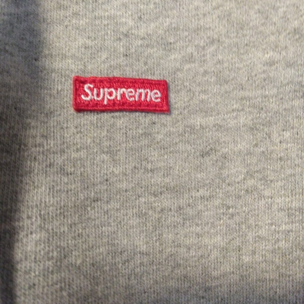 Supreme　パーカー