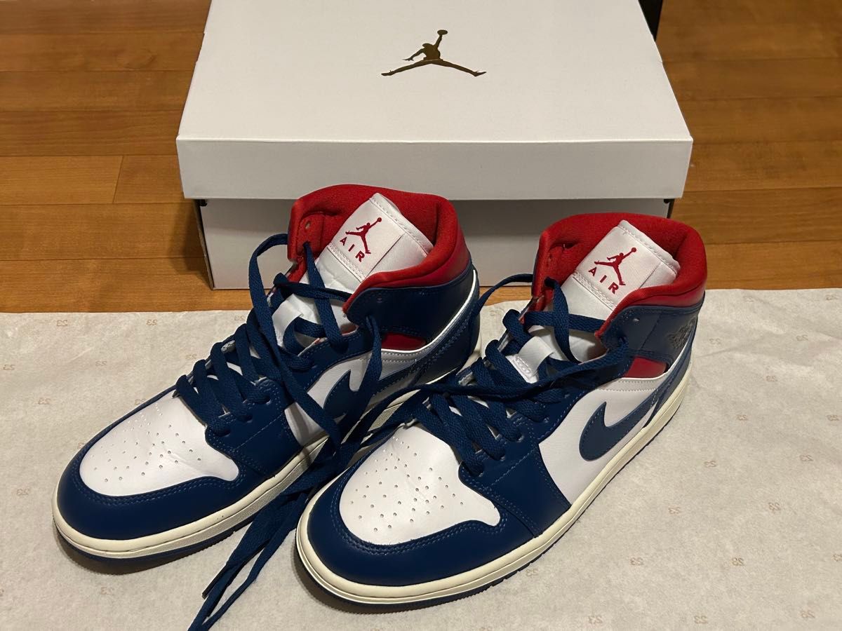 WMNS AIR JORDAN 1 MID "FRENCH BLUE" 