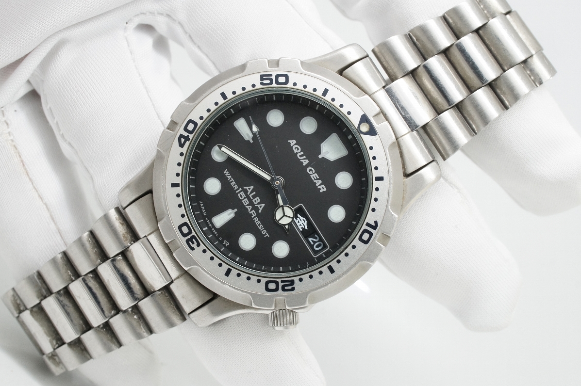 A39●作動良好 SEIKO セイコー ALBA アルバ AQUA GEAR ダイバー15気圧防水 V348-6130 デイデイト 蓄光 メンズ腕時計 シルバー クォーツ_画像6