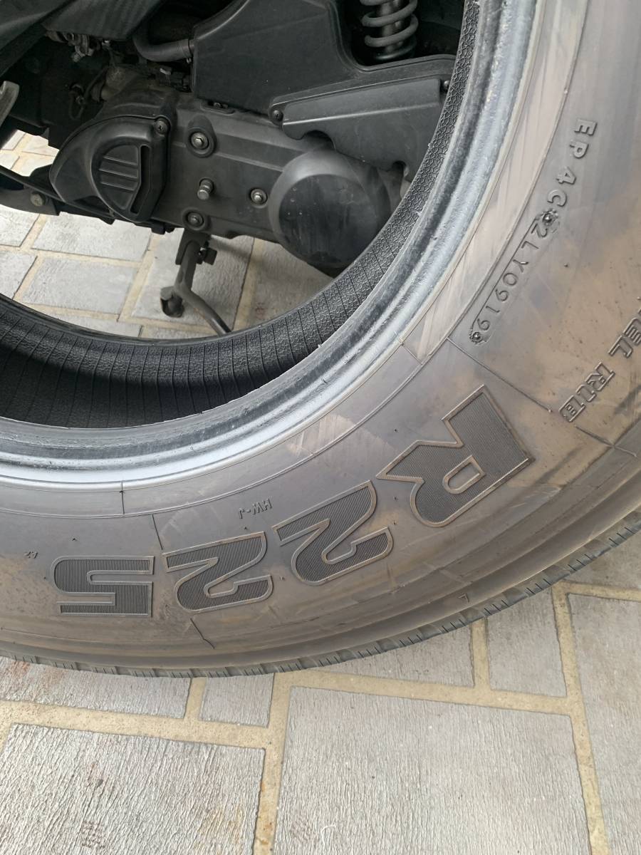 ブリヂストン R225 295/80R22.5 2本セット_画像2