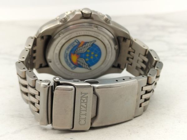 L91 1円～ 不動品 シチズン CITIZEN ブルーエンジェルス C650-Q02381 デジアナ ソーラー 腕時計 黒/ネイビー系文字盤 チタン メンズ_画像8