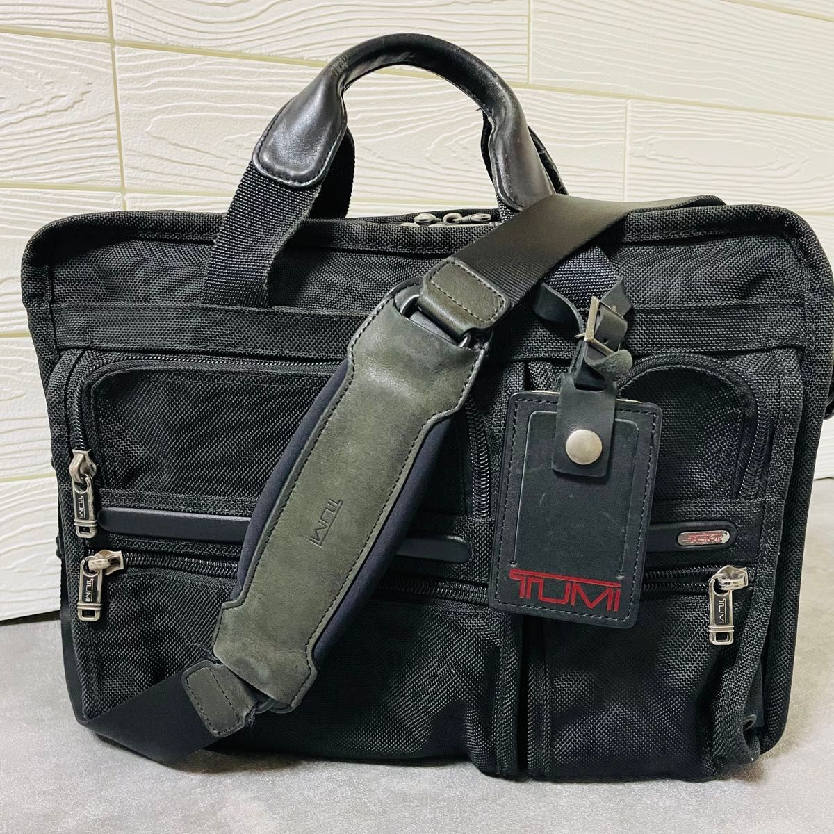 美品　TUMI トゥミ　ビジネスバッグ　ブリーフケース　2way 26141D4 ショルダーバッグ　キャリーバッグ