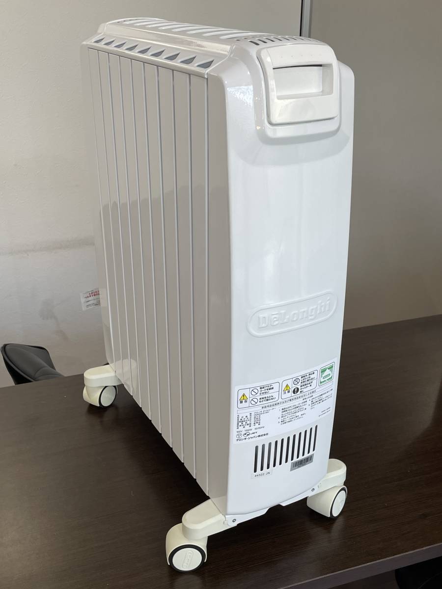 ★【暖房器具 4～10畳】Delonghi デロンギ ドラゴンデジタル オイルヒーター DDQ0915-WH リモコン付★動作品 愛知県近隣推奨 直接引取可_画像2