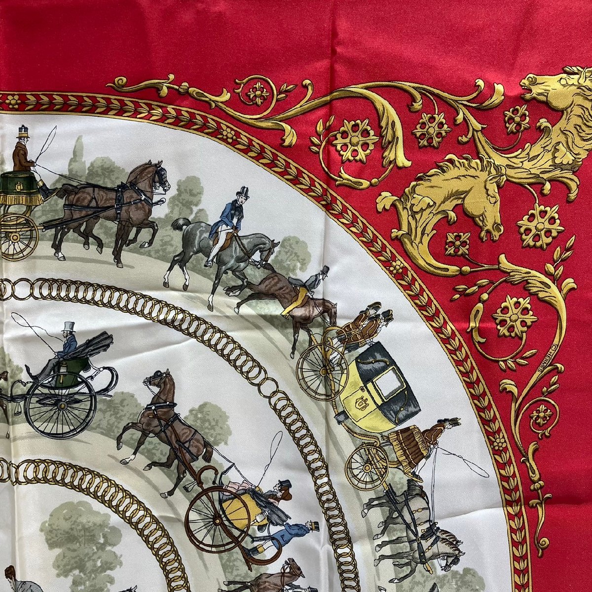 〇送料無料 エルメス カレ90 LA PROMENADE DE LONGCHAMPS ロンシャンへの散歩 レッド系 スカーフ シルク_画像4