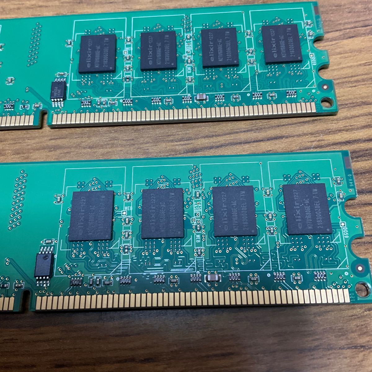 CFD Memory Module DDR2 PC2 6400 CL5 W2U800CQ-1GLZJ 1GBX2枚の画像4