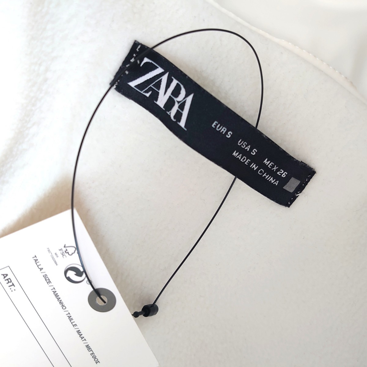新品　未使用　タグ付き　ザラ　ZARA　スキーコレクション　S 36　ホワイト　ジャンプスーツ　sji collection 白　セットアップ　つなぎ