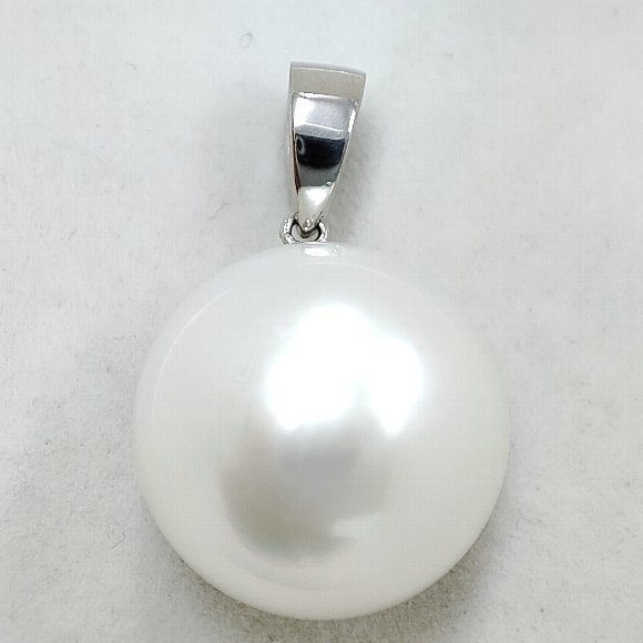 超特価激安の商品をすべて Y8942★Pt900 仕上げ済み ペンダントトップ★約6.2g 15.2mm 天然南洋白蝶真珠 白蝶(しろちょう)真珠
