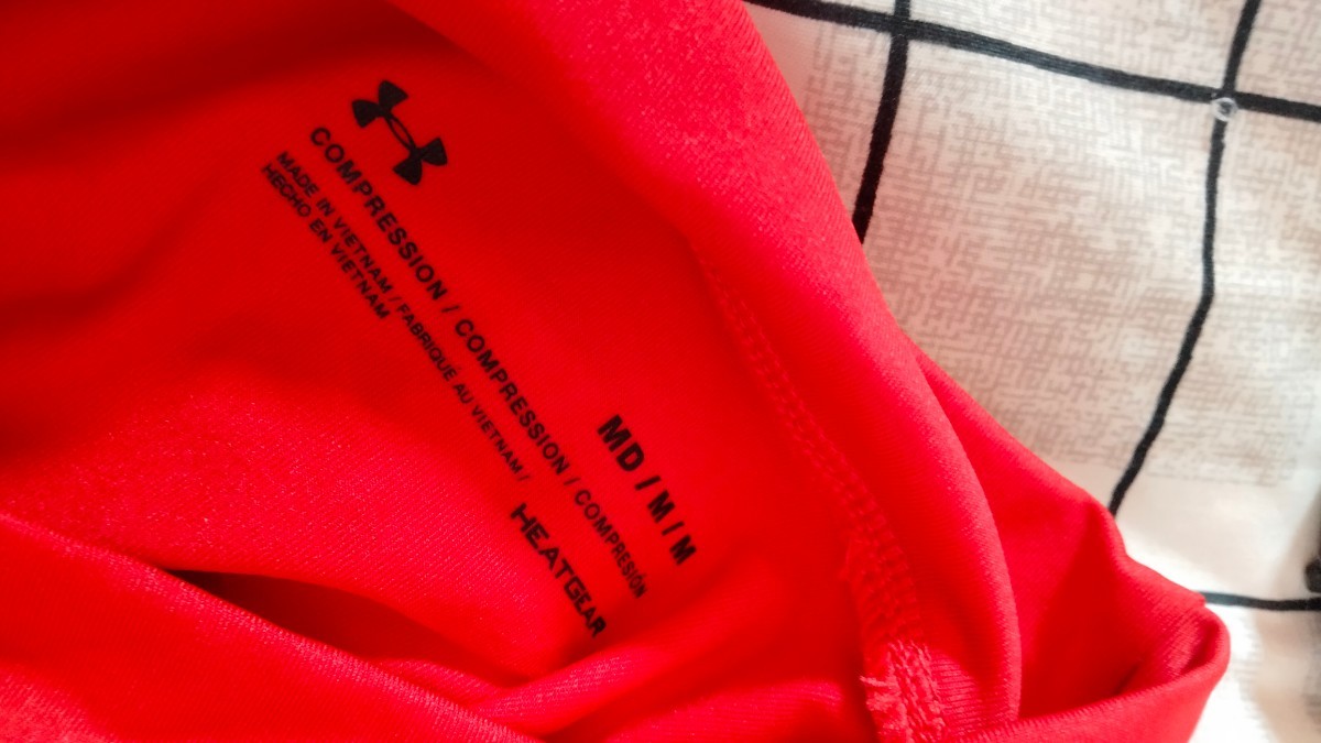 アンダーアーマー ヒートギアコンプレッションシャツ Mサイズ MDサイズ UNDER ARMOUR ショートスリーブ 着圧シャツ 赤_画像6