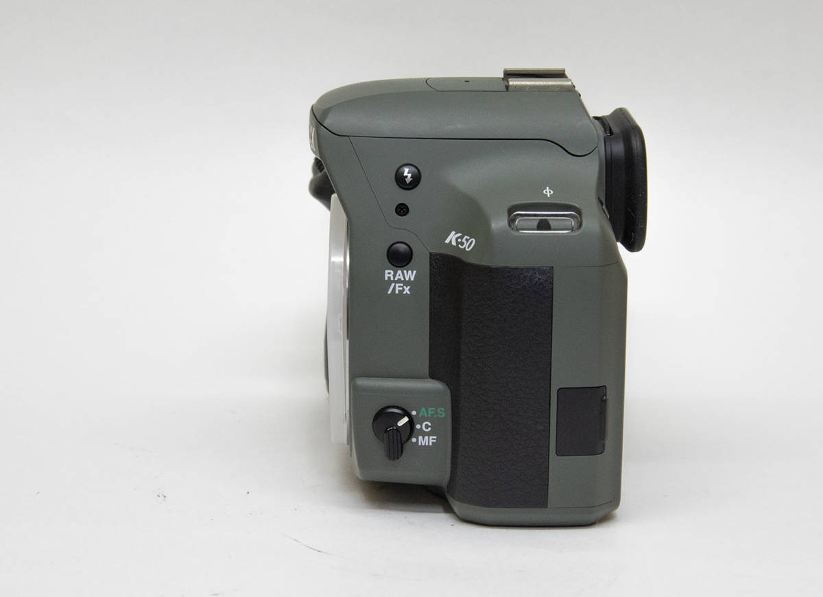 ☆PENTAX ペンタックス K-50 オプションカラー（Orive Green) レンズ付き☆完動品　シャッター2931回_画像5