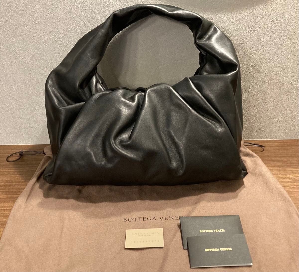 新品 直営店 BOTTEGA VENETA  ショルダーバッグ