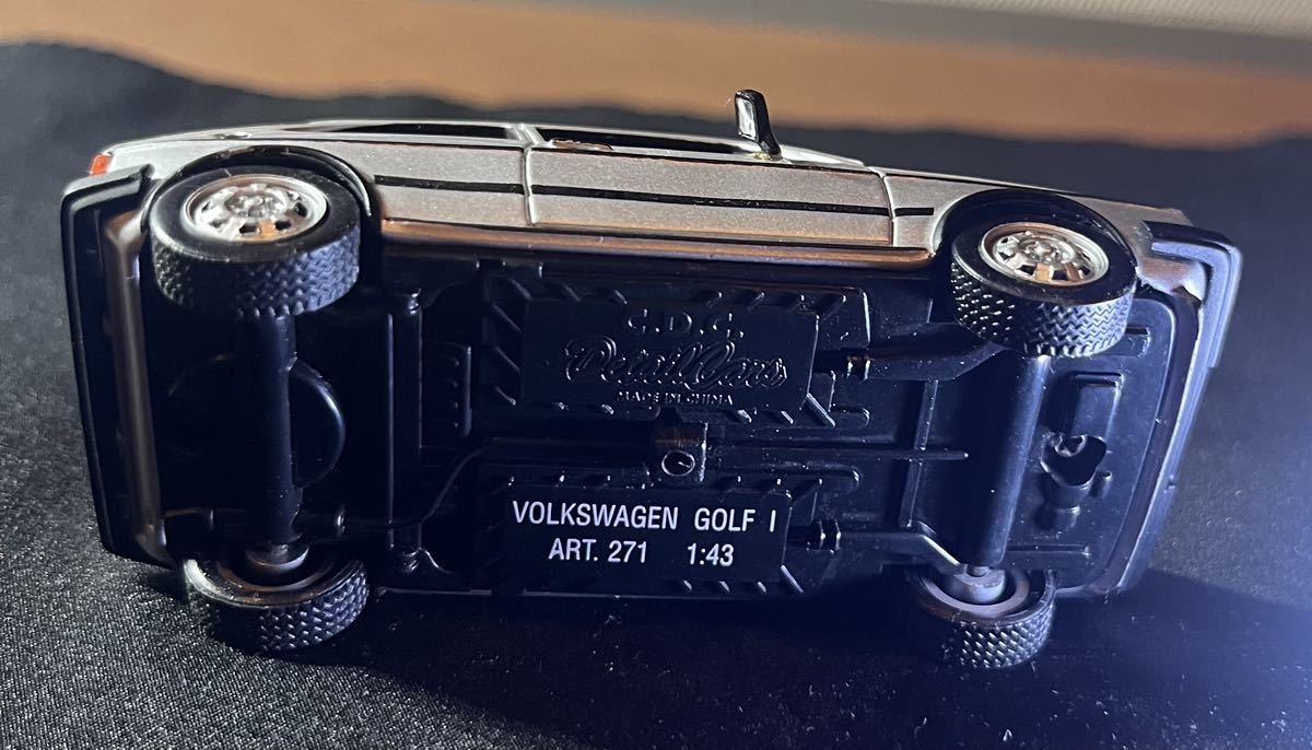 ⑬希少 輸入車ミニカーコレクション VWゴルフ 1/43サイズ 恵比寿の伝説ミニカーショップミスタークラフトにて購入 補修ありの画像5