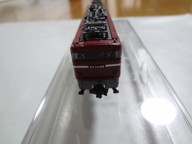 美品★TOMIX 2173 JR ED76形 電気機関車（後期型・JR九州仕様）ライト点灯・走行動作確認済 取説付 トミックス Nゲージ 鉄道模型 送料350円_画像5