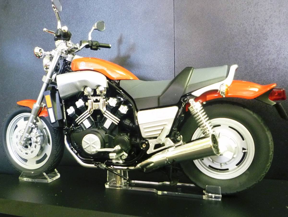 　 1/12 ヤマハ V-MAX YAMAHA Vmax ファイアーレッド アオシマ完成品ダイキャスト アオシマ文化教材社_画像6