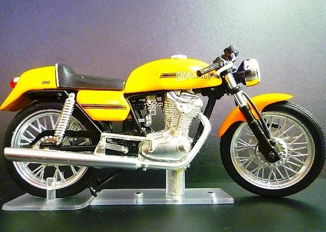 Ixo 1/24 ドゥカティ Ducati 350 MK3 ドカティ Desmo 1974 イクソ製品の画像3