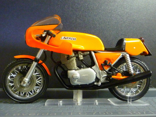 イクソ製品  1/24 Laverda SFC750 ラヴェルダ ラベルダ SFC 750 1971 クラシック ビンテージ レトロ ixoの画像2