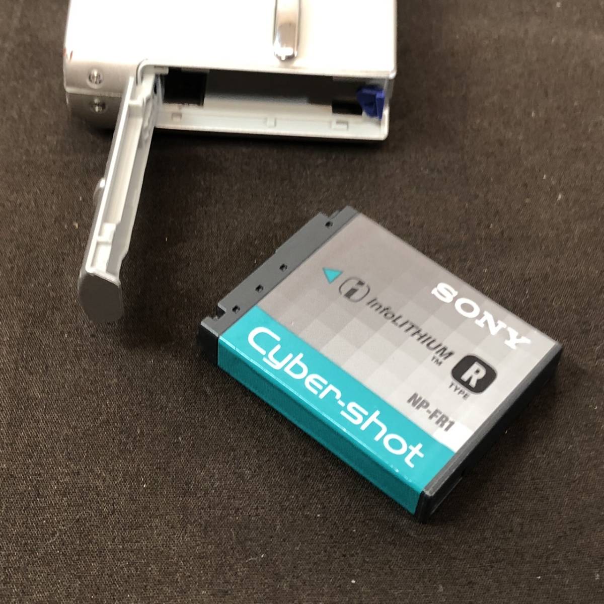 ●【MH-6373】中古品 難あり Sony ソニー コンパクトデジカメ Cyber-shot サイバーショット DSC-T30【レターパックプラス可】_画像6