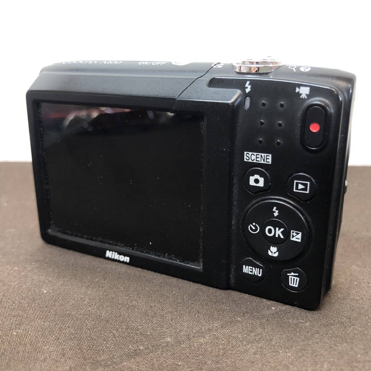 ●【MH-6409】ジャンク品 Nikon ニコン COOLPIX A100 コンパクトデジカメ クールピクス 画面エラー【レターパックプラス可】_画像3