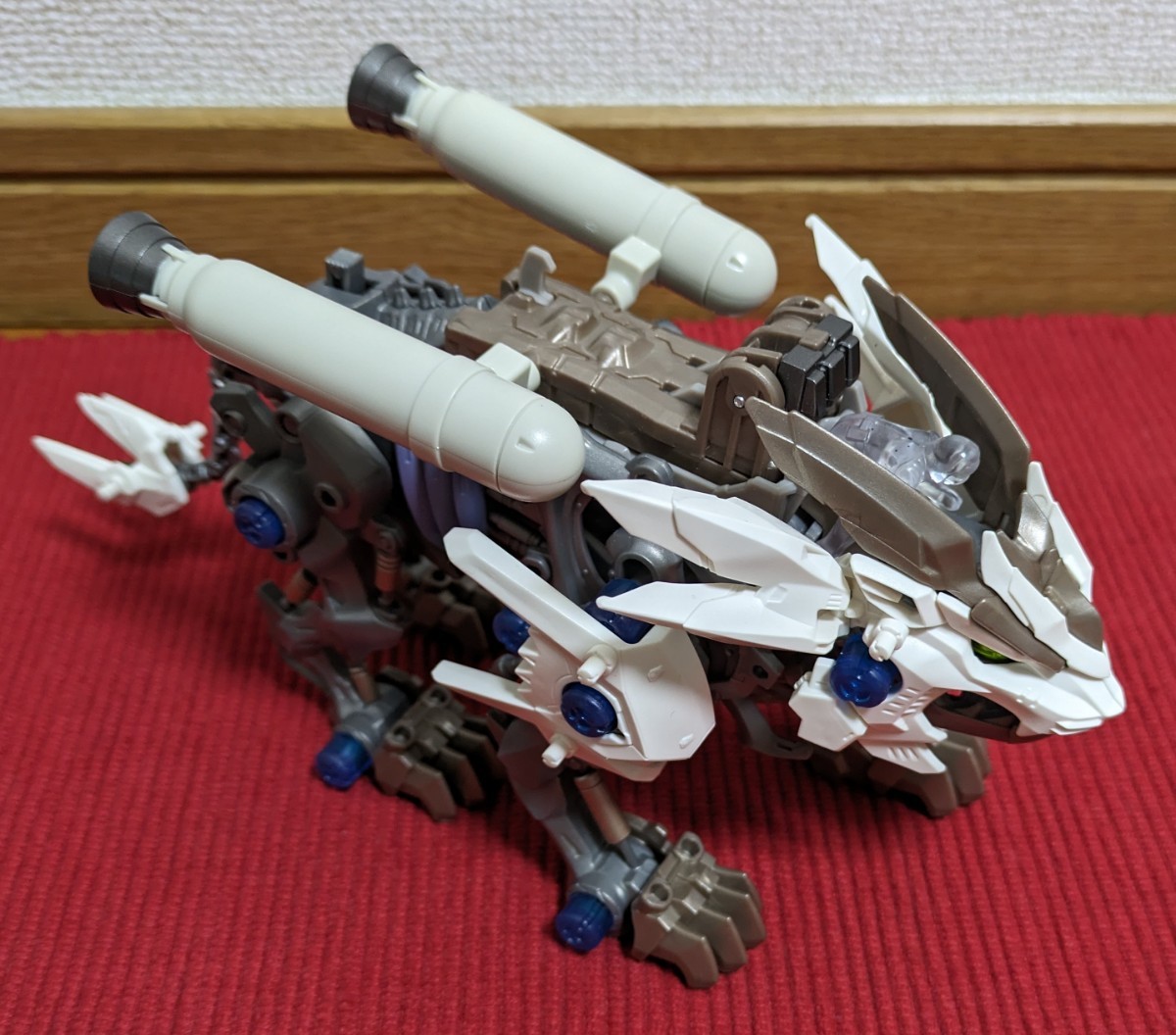 【余剰パーツあり】ゾイドワイルド 列伝 プロトビーストライガー ZOIDS 組立て済み_画像2