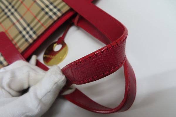 4069/mk/12.23 ◆BURBERRY バーバリー ミニ ハンドバッグノバチェック柄赤 ブランド （88726）_画像2