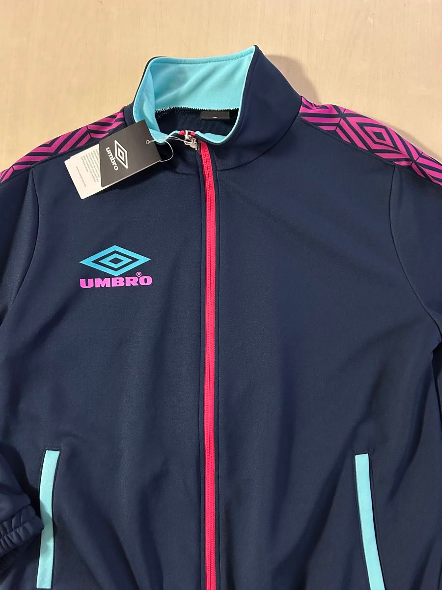 新品タグ付き　レディースM アンブロ UMBRO 長袖ジャージジャケット　ネイビー