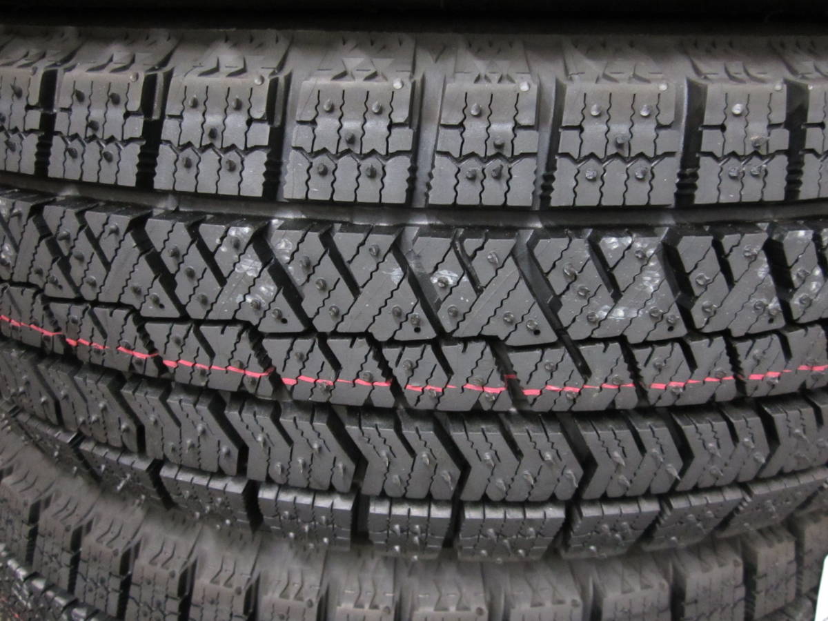 未使用 BRIDGESTONE ブリヂストン BLIZZAK ブリザック VRX2 155/65R14 23年製 スタッドレスタイヤ 4本おまとめ 激安1円スタート_画像4