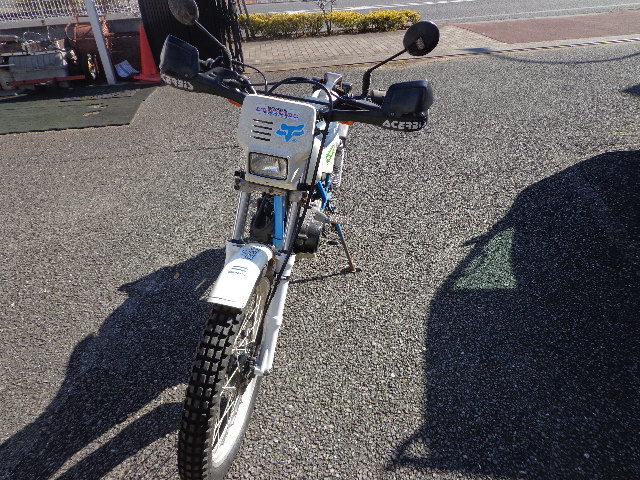 HONDA　TL125（TLR200エンジン搭載）　JD06　1200番台_画像2