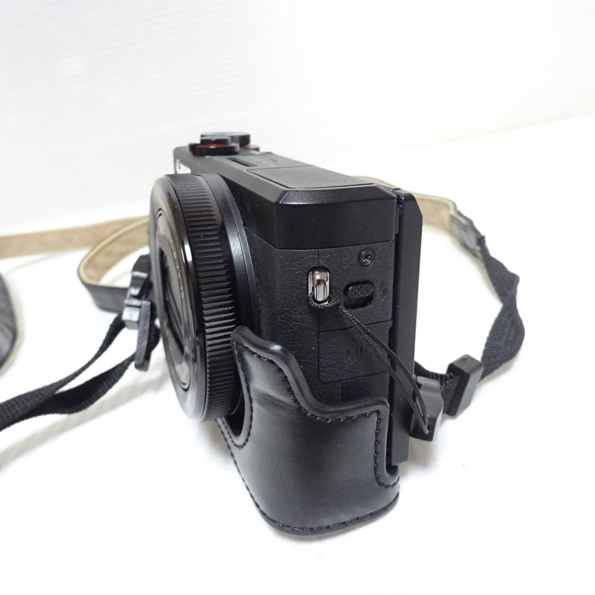 Canon Power Shot G7X MarkⅢ デジタルカメラ ケース付き 通電確認済み 【60サイズ/同梱不可/大阪発送】【2386309/185/mrrz】_画像3