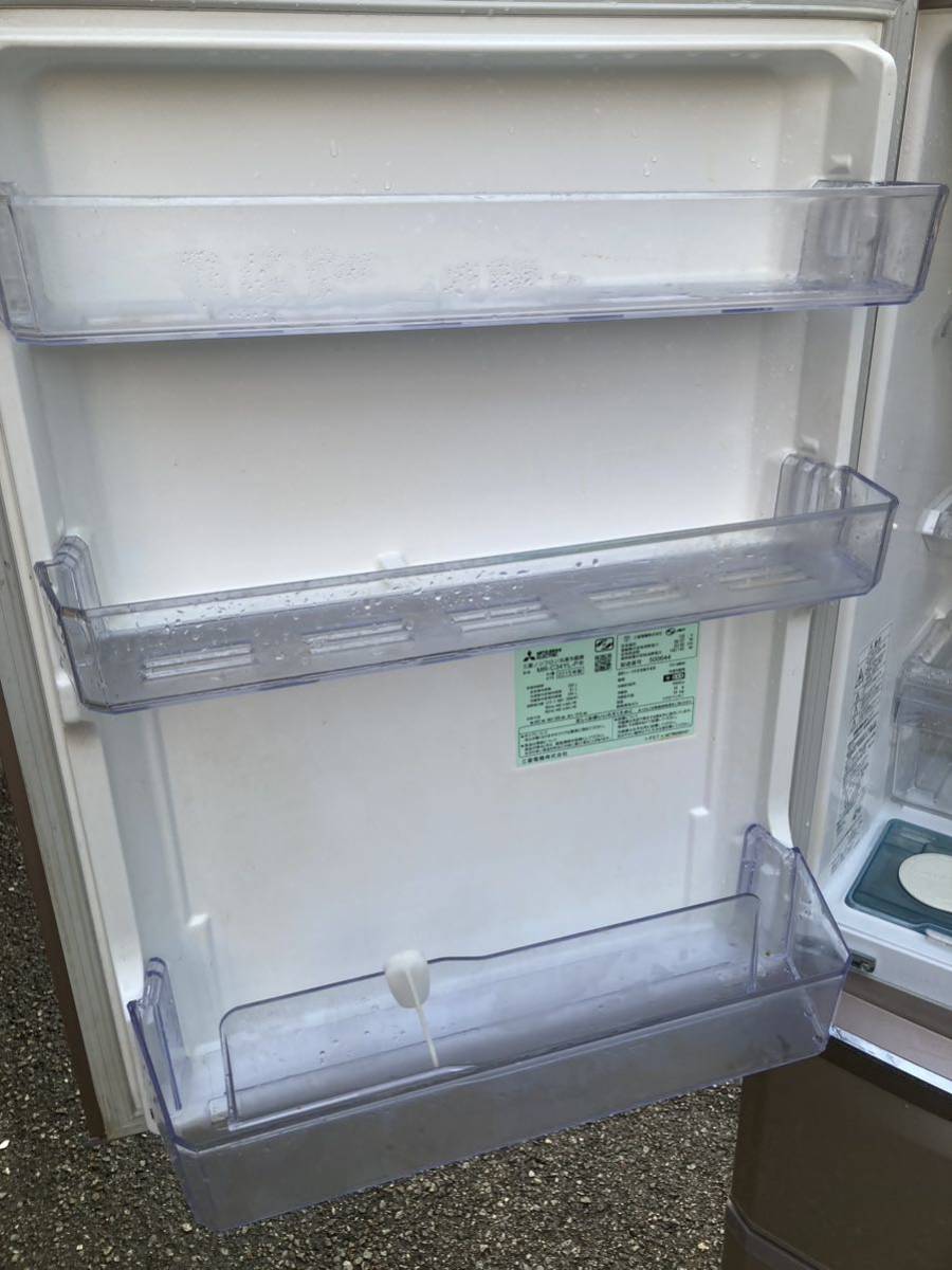 ノンフロン冷凍冷蔵庫 冷凍冷蔵庫 3ドア冷蔵庫 自動製氷 三菱　MITSUBISHI 2015年製　MR-C34YL-P形　335L 使用可能_画像3