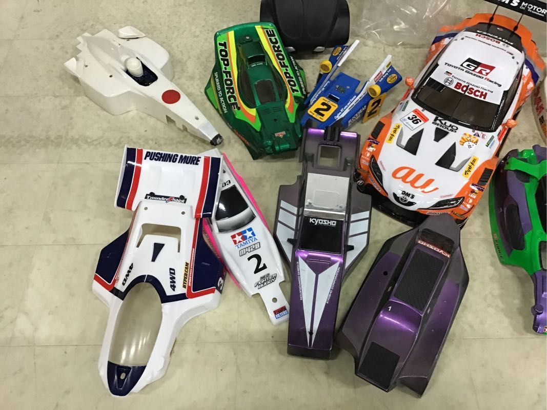 1円〜 同梱不可 ジャンク ラジコンカー RC ボディ パーツ_画像5