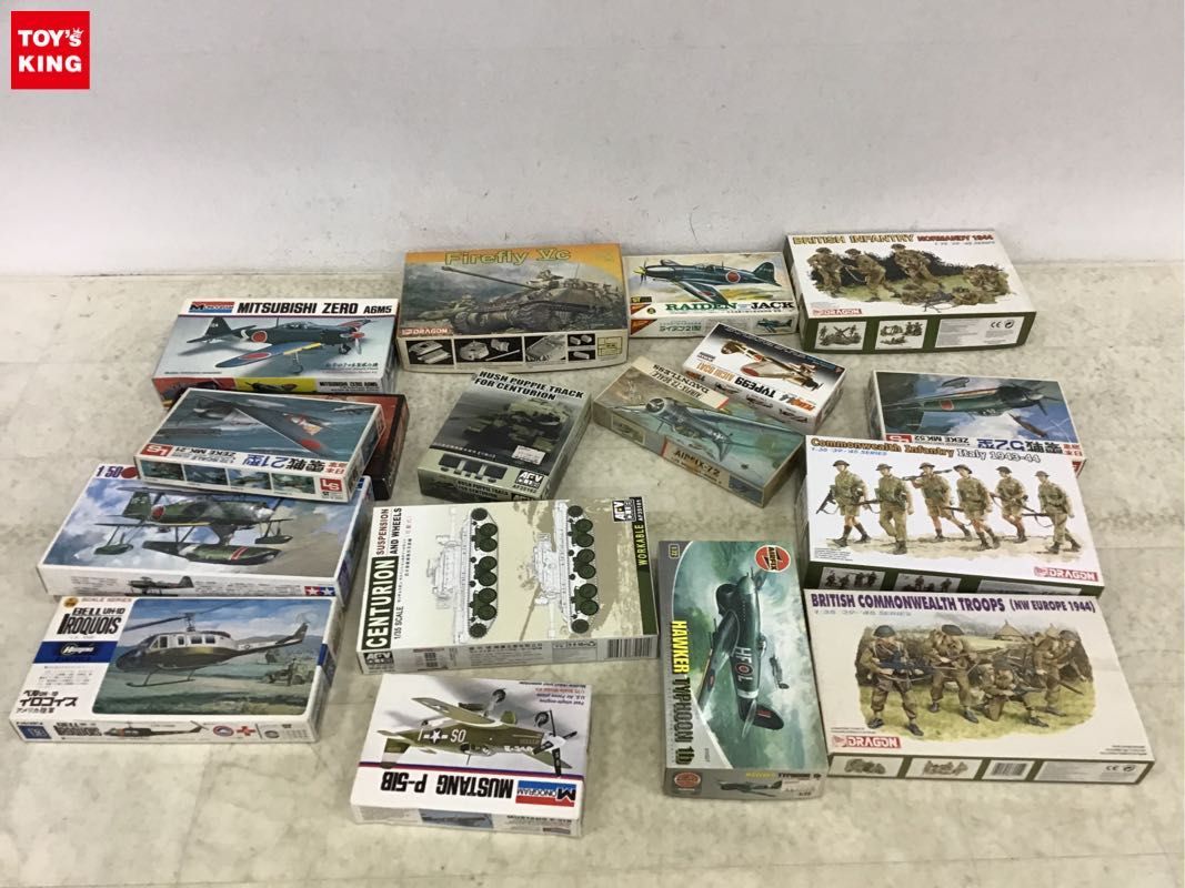 1円〜 同梱不可 ジャンク 1/72等 HAWKER TYPHOON 1b、MUSTANG P-51B 他_画像1