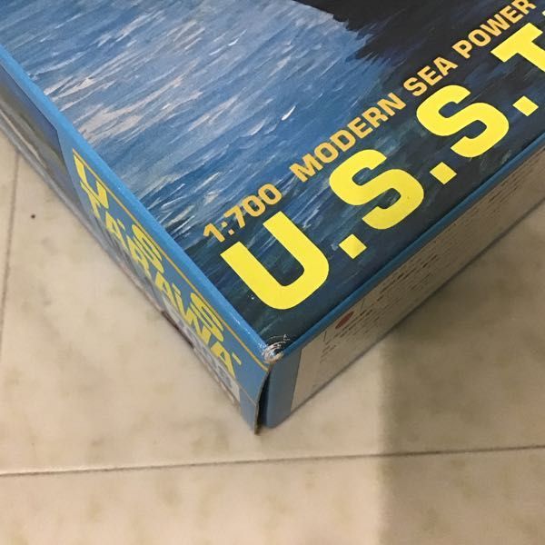 1円〜 ドラゴン 1/700 アメリカ海軍 強襲揚陸艦 タラワ U.S.S. ホーネット CV-12 1945年_画像7