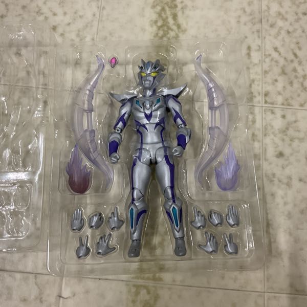 1円〜 S.H.Figuarts ウルトラマンジード ウルトラマンゼロ ビヨンド_画像2