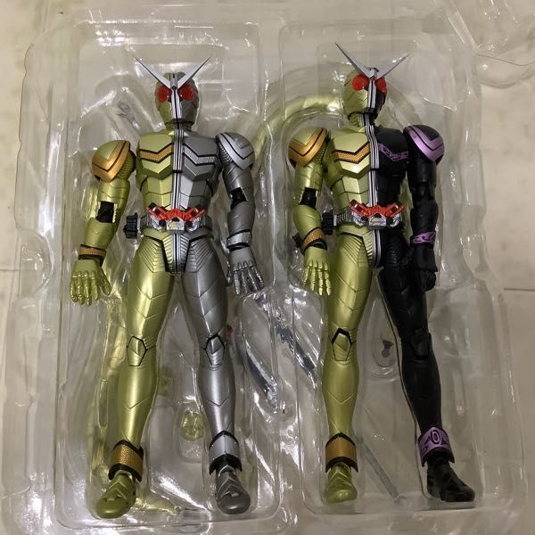 1円〜 バンダイ S.H.Figuarts 仮面ライダーW ルナジョーカー&ルナメタル、仮面ライダー雷_画像3