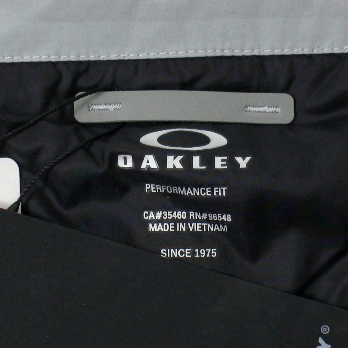 新品 秋冬 定価1.9万 OAKLEY オークリー ゴルフにお勧め 中綿 ジャケット M 撥水 防風 保温 フルジップ ブルゾン GOLF ウェア ◆CI1669A_画像9