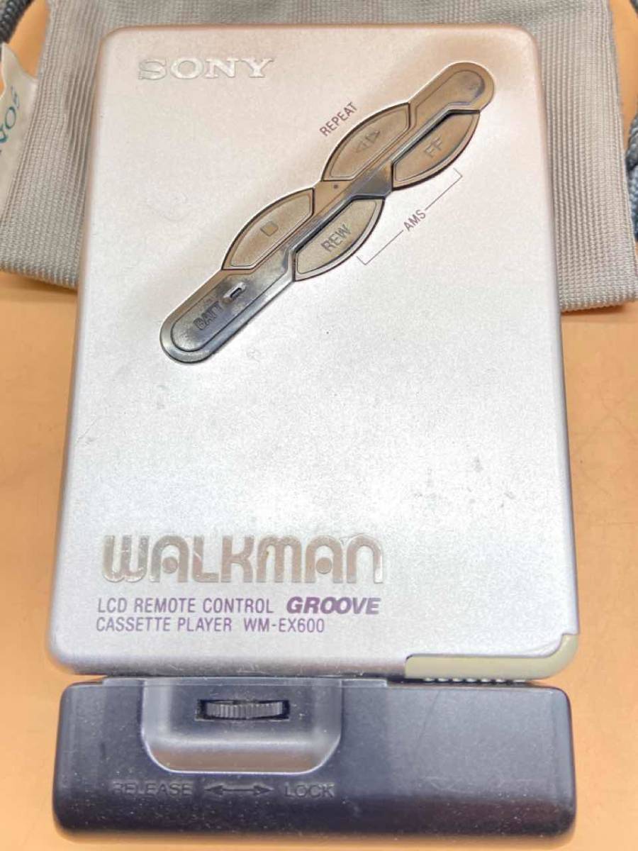 A96［動作未確認品］SONY WALKMAN カセットプレイヤー　2点まとめて　WM-EX600/WM-EX909_画像2