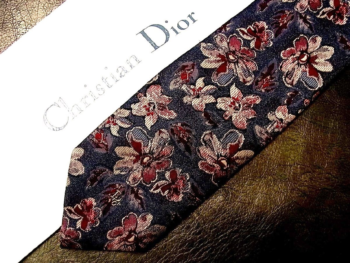 ★並品★4R01127【Christian Dior】ディオール「花 植物 ロゴ入 柄」ネクタイ_画像1