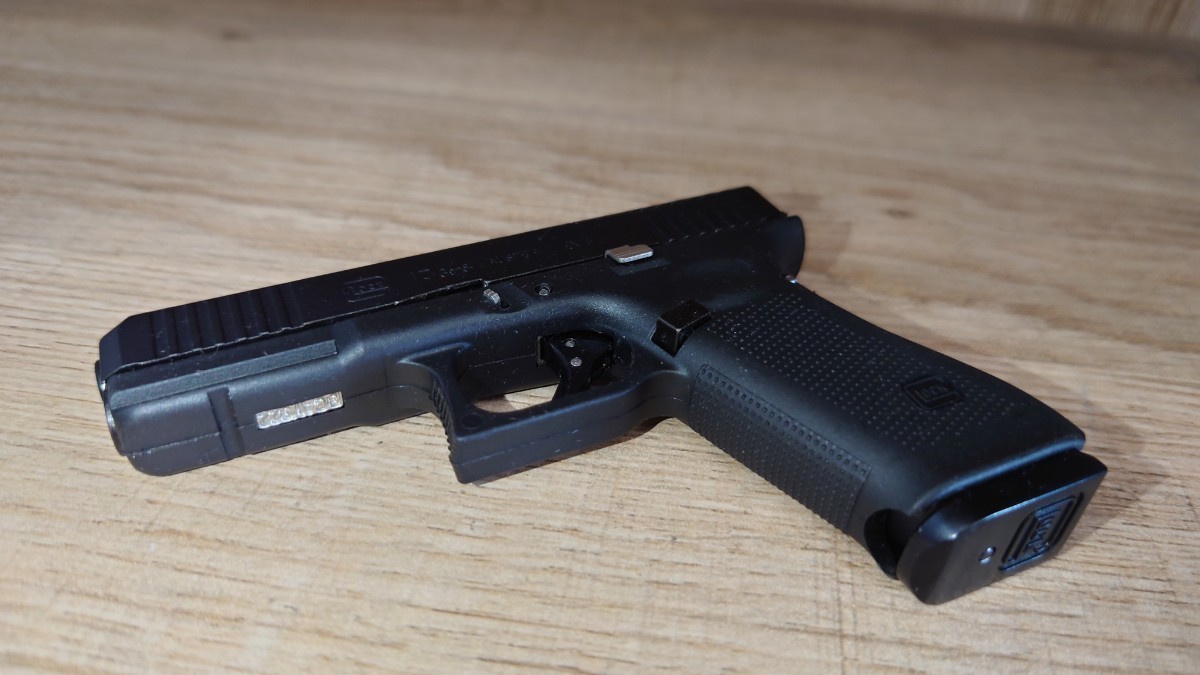 数量限定価格 精巧1/2スケール ミニチュアモデルガン Glock17 数量限定価格 精巧1/2スケール ミニチュアモデルガン Glock17