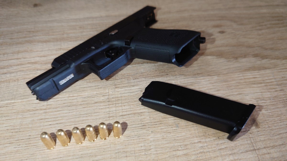 精巧1/2スケール　ミニチュアモデルガン　　　Glock17 GEN5　ブラック　モデルガン　トイガン　ミニチュアガン